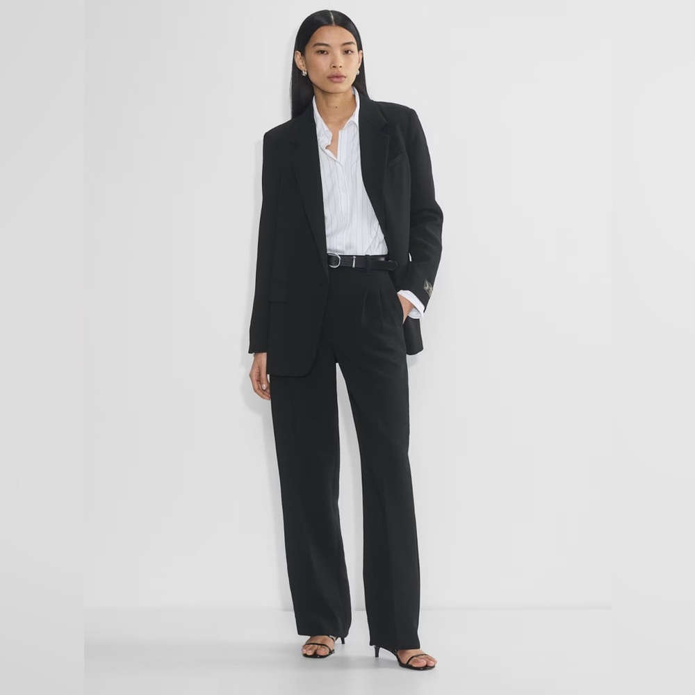 Aritzia Effortless Black Pants - Crepette